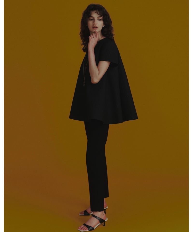 OHGA TENTO 黒 半袖 Aライン トップス