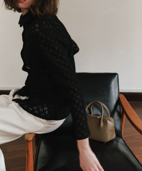 LACE BLOUSE