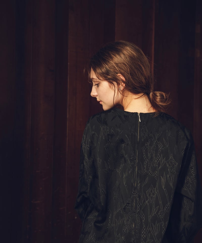 ohga GARDEN ブラウス ブラック 新品タグ付き