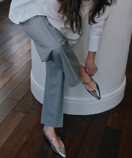 STRAP PUMPS