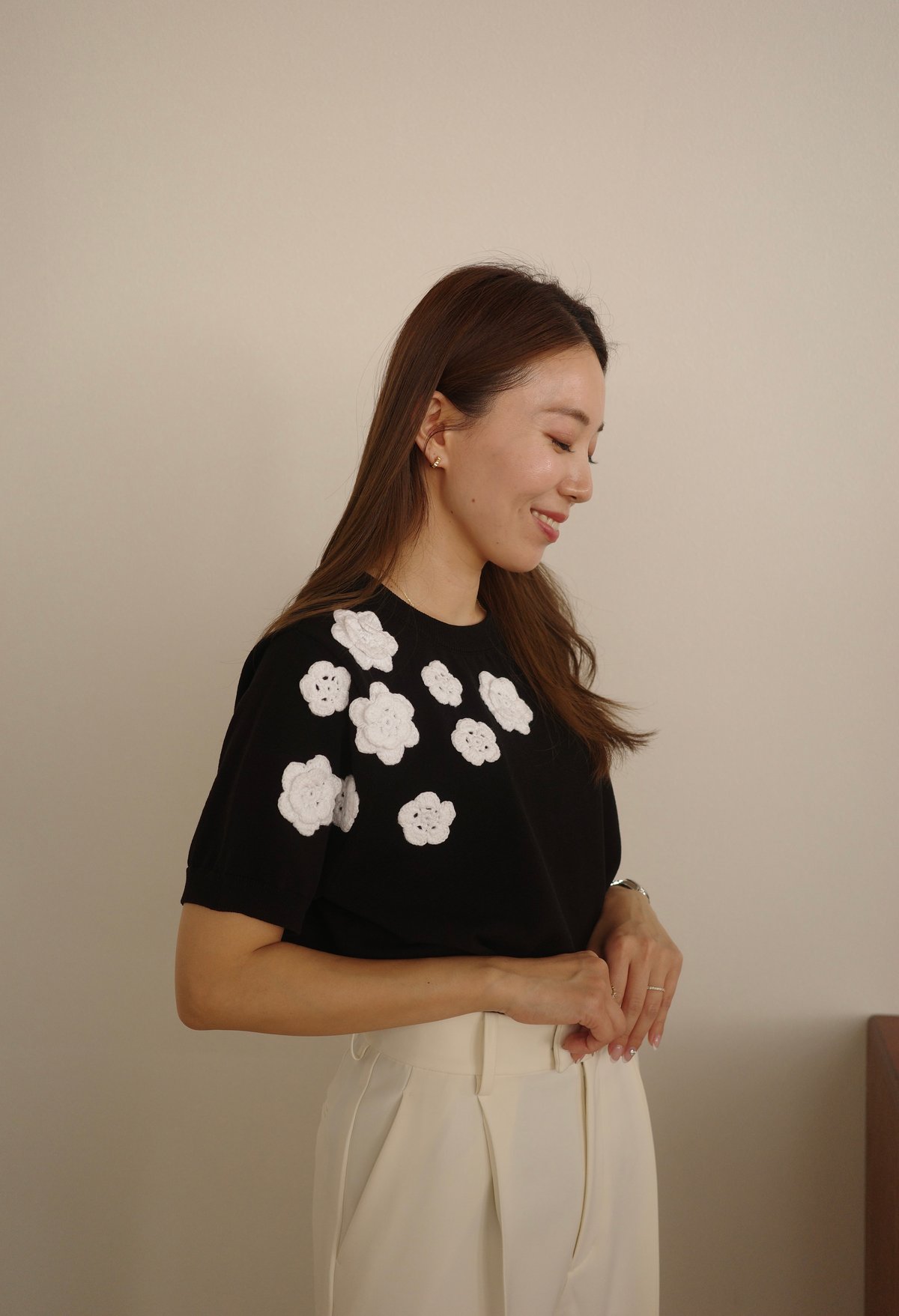 ohga CROCHET MOTIF KNIT フラワー　ニット　ベージュ　新品 ohga CROCHET MOTIF KNIT フラワーニットベージュ新品