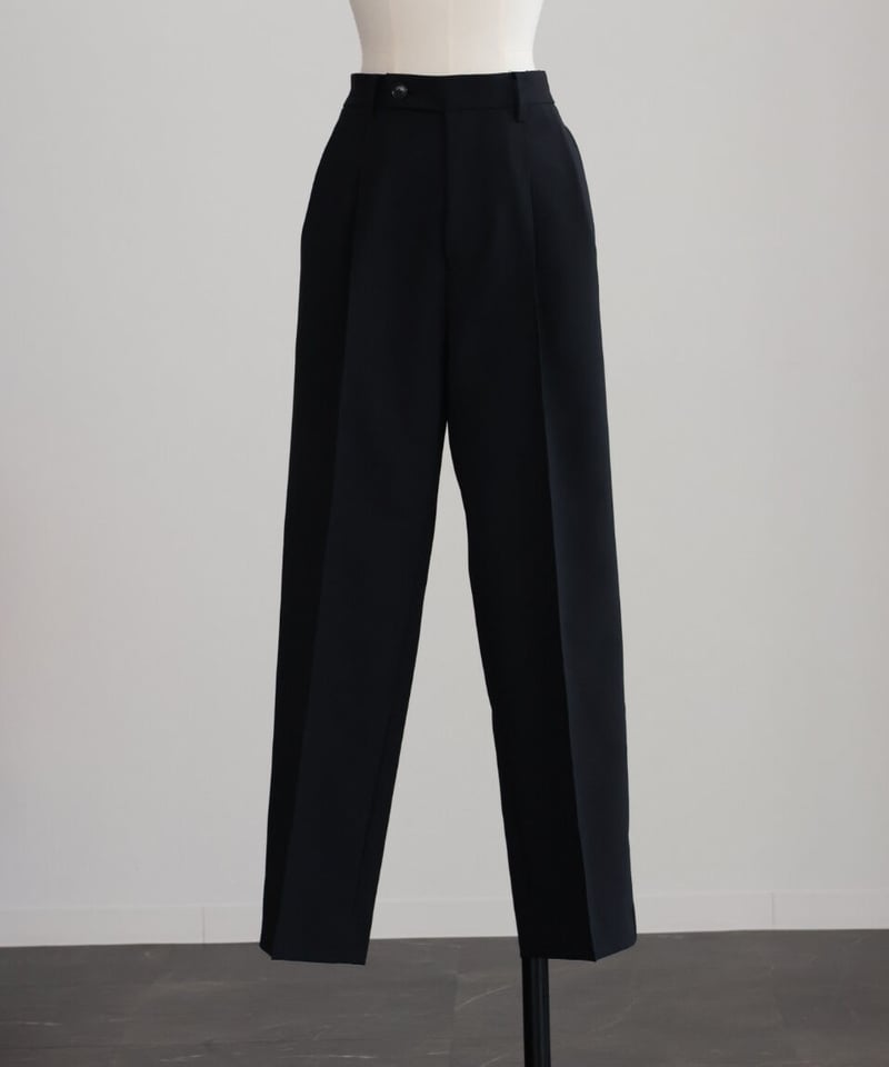 TAPERED TUCK PANTS | OHGA