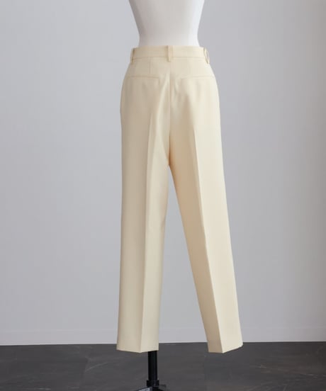TAPERED TUCK PANTS