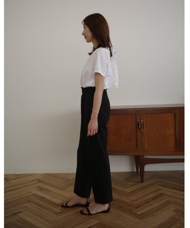 ohga BACK RIBBON T-shirt ホワイト　リボン　Tシャツ BACK RIBBON T-shirt | OHGA