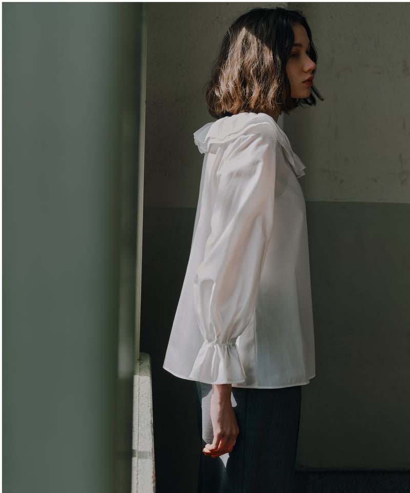 RUFFLE SHOULDER | OHGA RUFFLE SHOULDER | OHGA