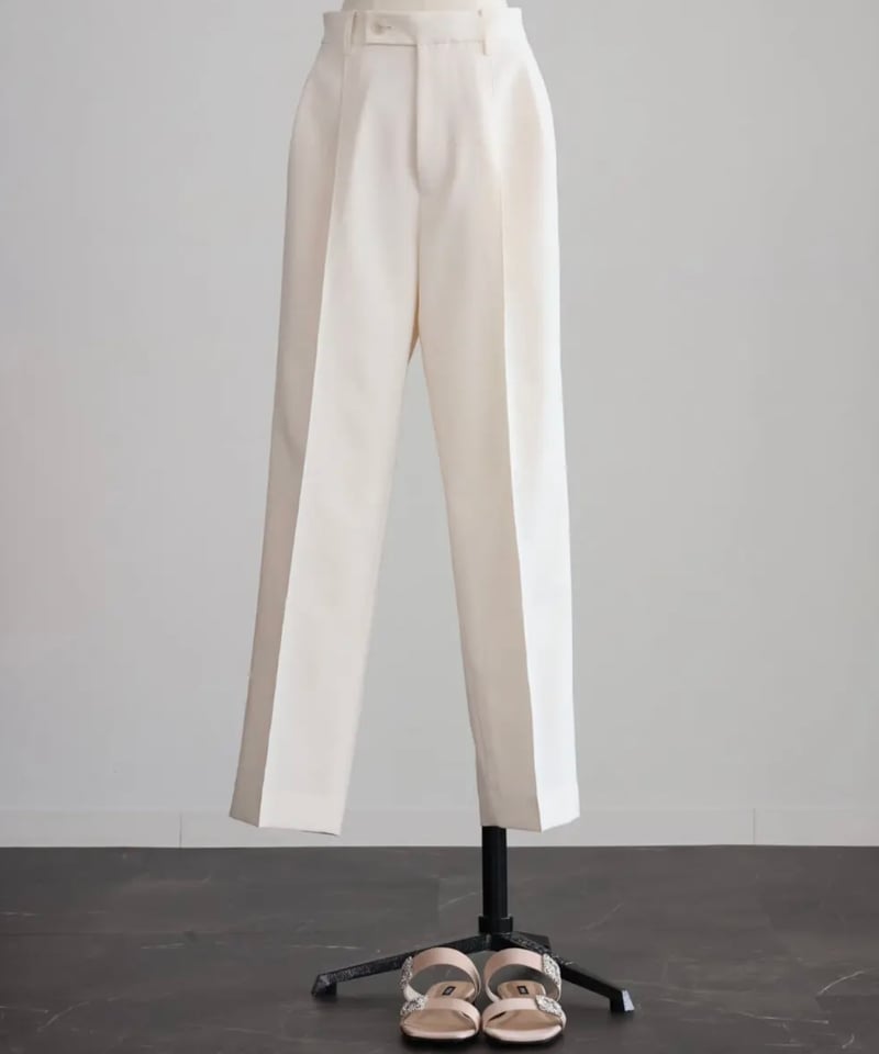 TAPERED TUCK PANTS | OHGA