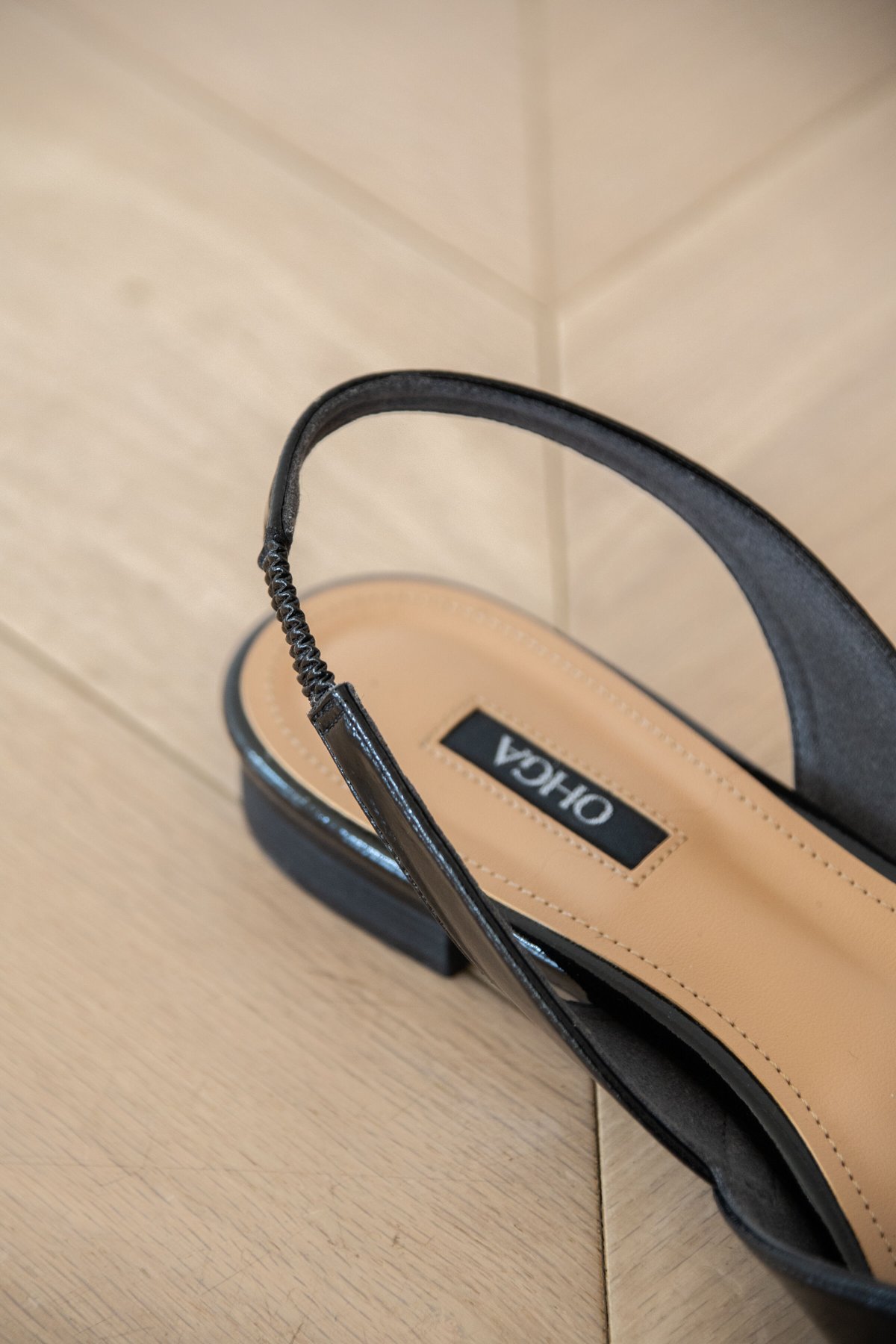 【新品】OHGA BIG RIBBON/シルバー 23.5cm