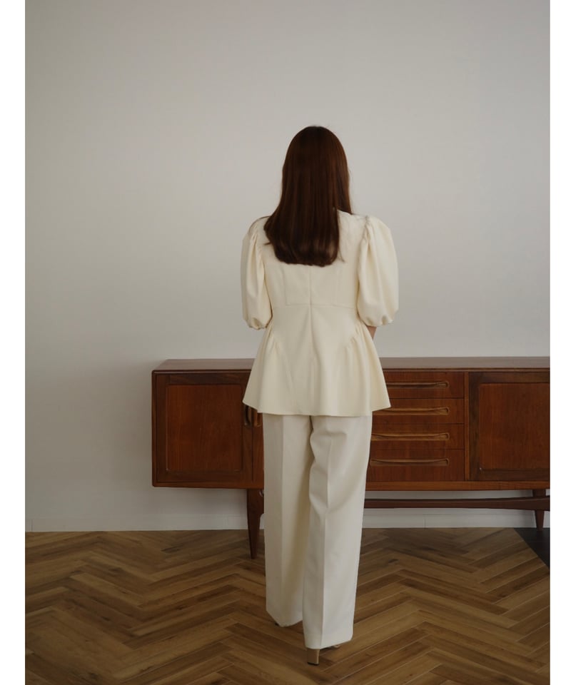 新品OHGAセミワイドパンツ