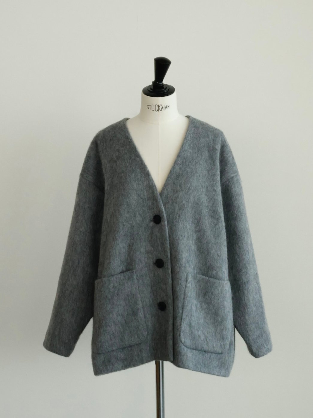 新品タグ付き　OHGA SHAGGY CORDIGAN グレー 最終価格】新品タグ付きohga SHAGGY CORDIGAN