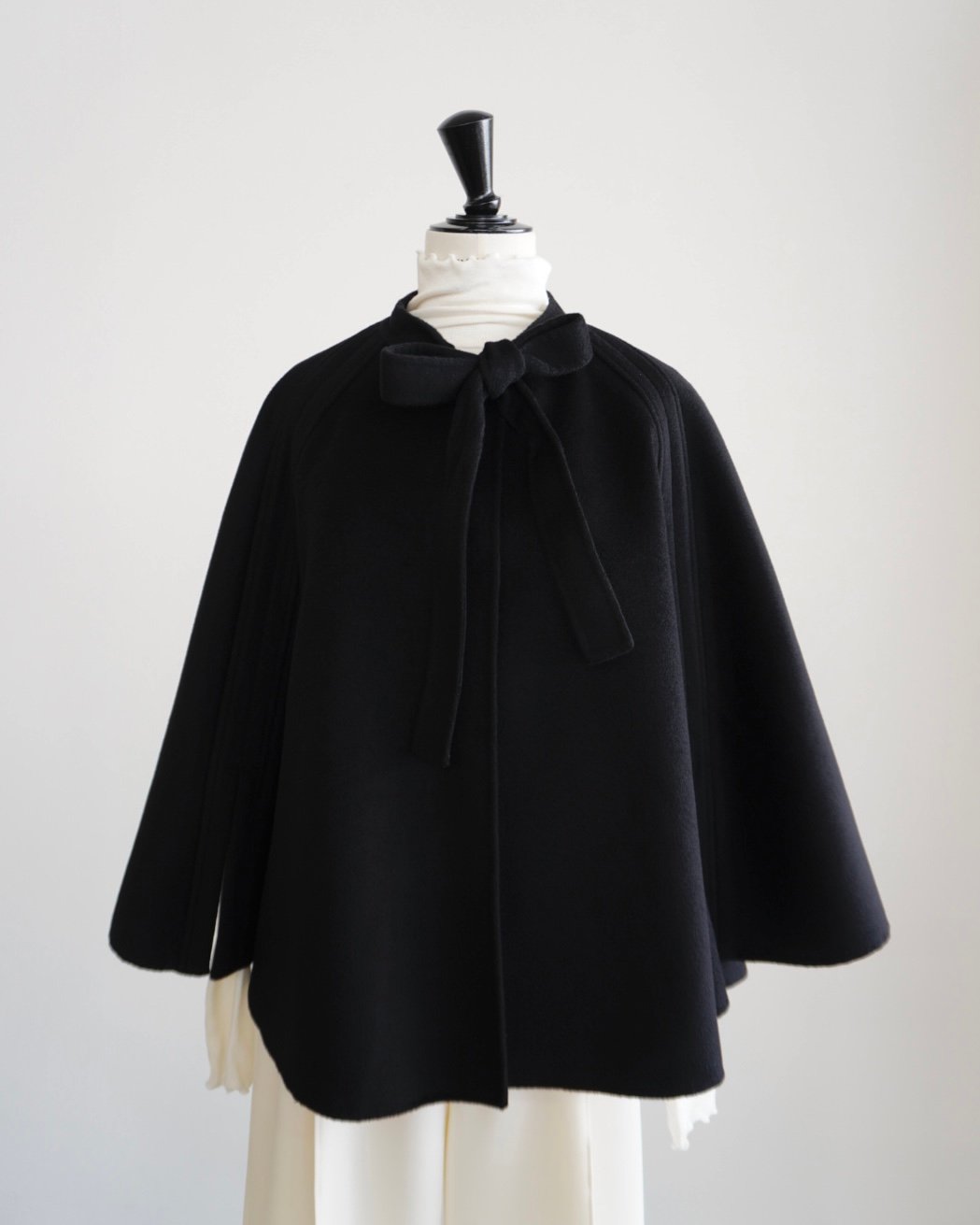 RIVER PONCHO ポンチョ　OHGA 新品 OHGA RIVER PONCHO リバーポンチョコート ブラック 61jqKcvpM5L.jpg