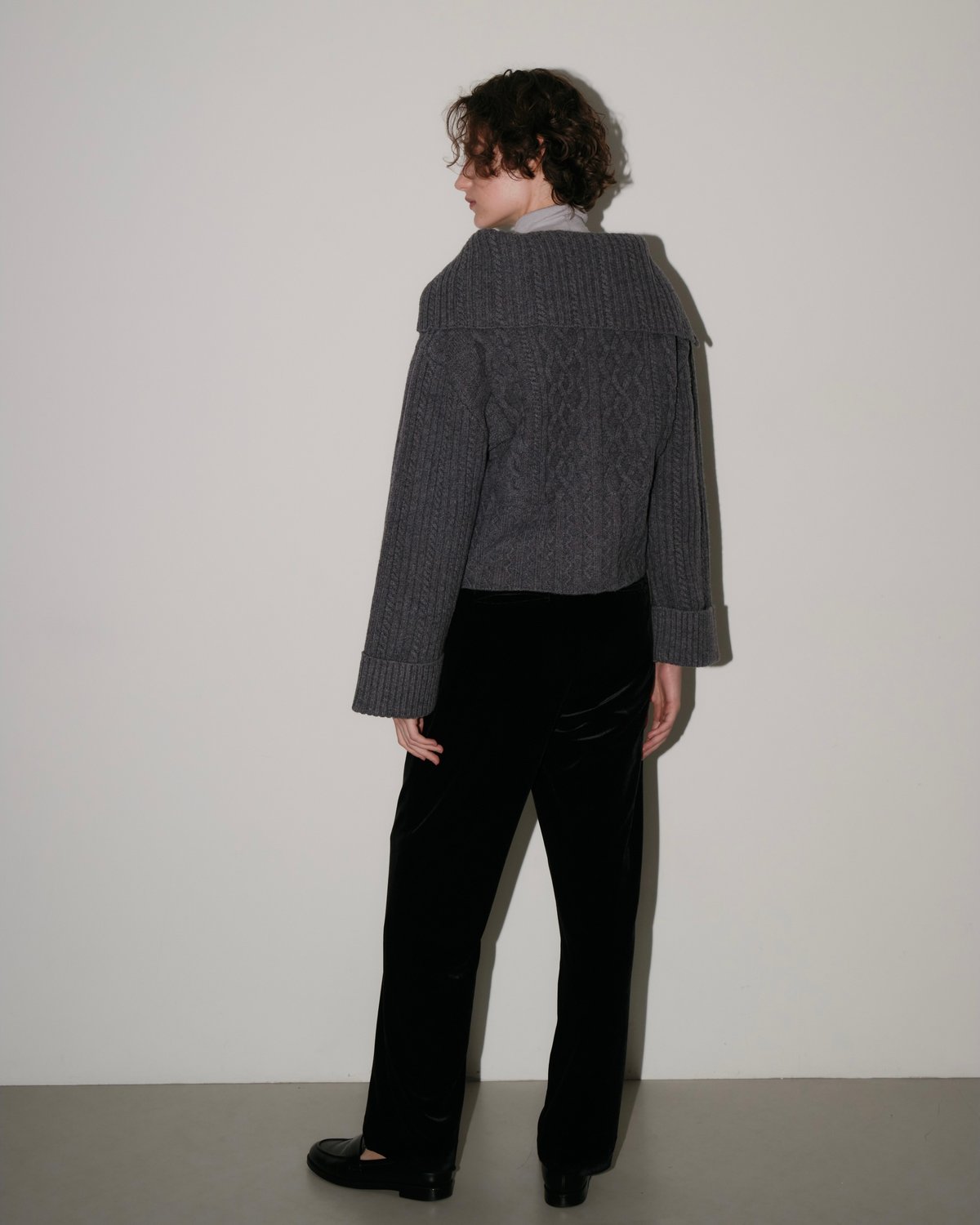 ZIP COLLAR KNIT | OHGA