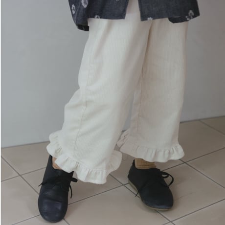 Frill sabrina pants / milk corduroy