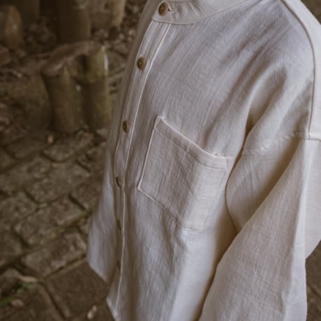 Stand over shirt / milk