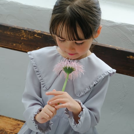 Lily / Pail blue