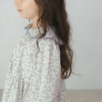 White snow dress / cream flower