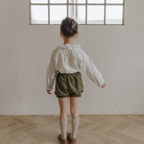 Frill collar blouse / white lace
