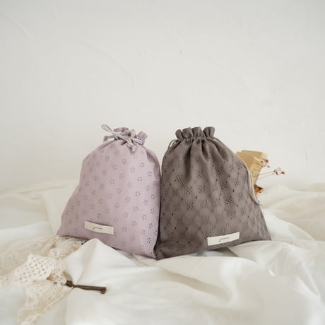 Drawstring bag / cocoa lace