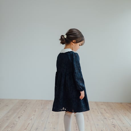Anna / navy flower