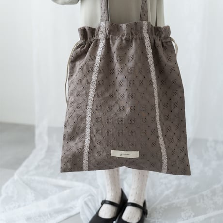 Multi bag / cocoa lace