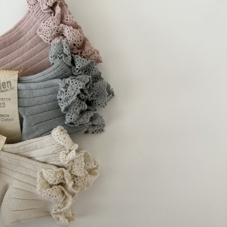 Collegien / Lili - Lace Trim Ribbed Ankle Socks