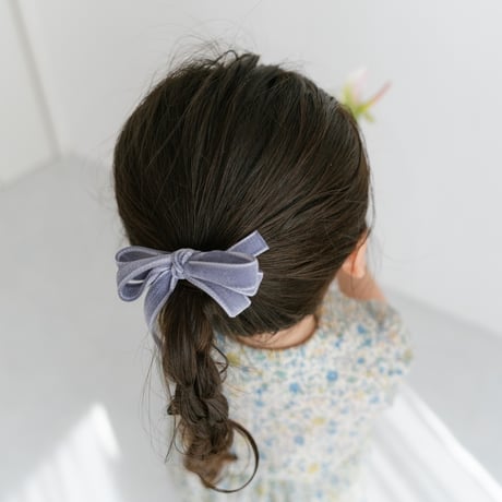 Double velvet ribbon tie