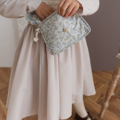 Square frill pochette / blue flower