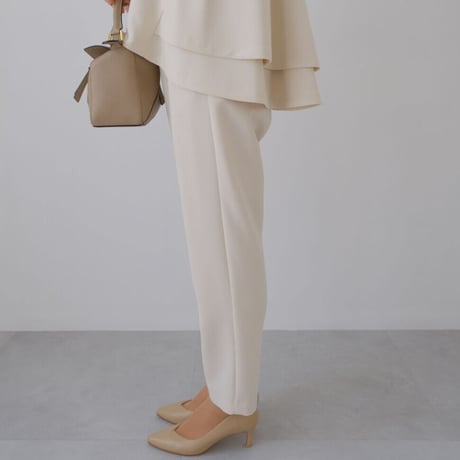 ladies Straight tuck pants / cream