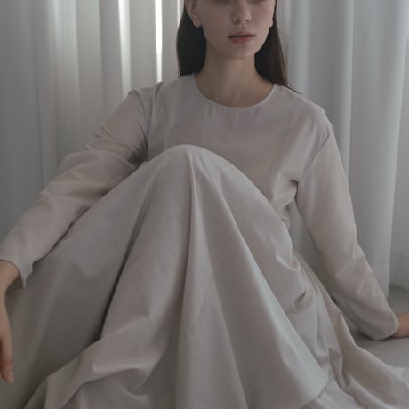 ladies Classical dress / beige