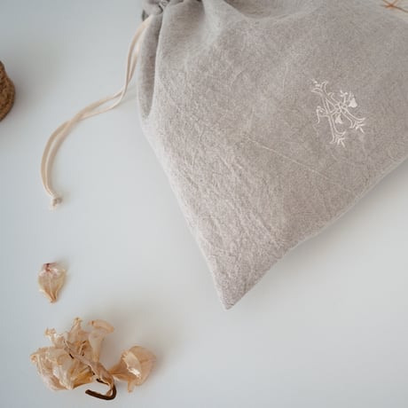 Antique embroidery item / linen beige