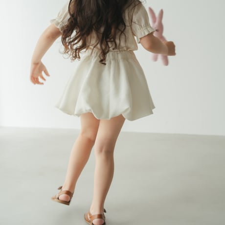 Balloon skirt / Milk