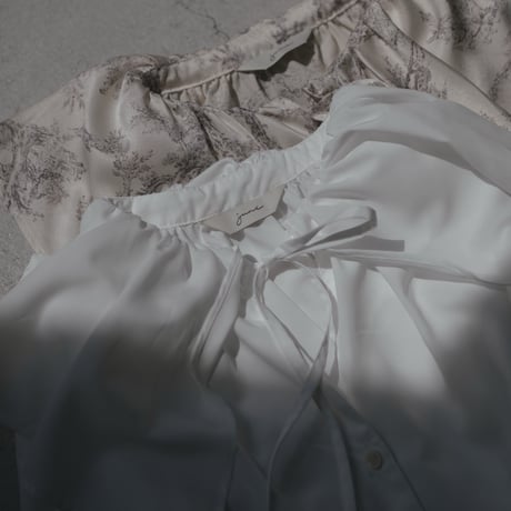 ladies Flare blouse / toile de jouy - ivory