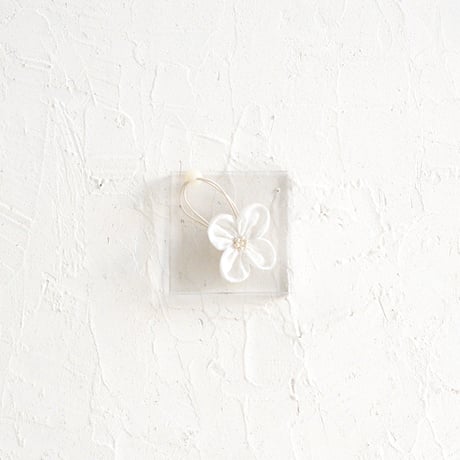 Fabric flower tie / White cross