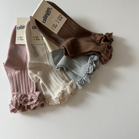 Collegien / Lili - Lace Trim Ribbed Ankle Socks