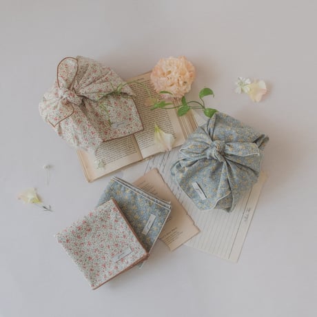 Lunch cross / little flower
