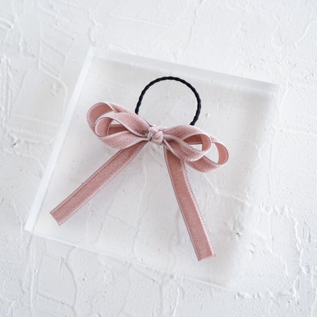 Double velvet ribbon tie