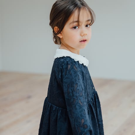 Anna / navy flower