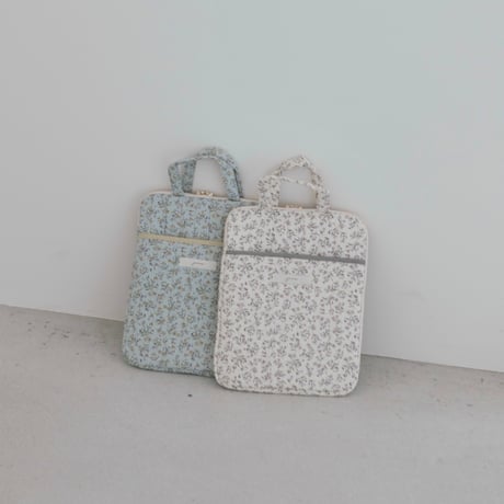 Tablet case / cream flower