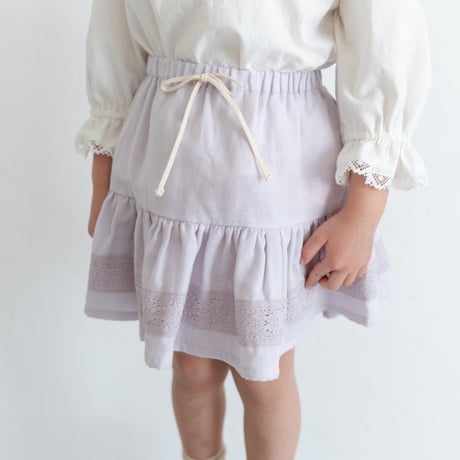 Tiered lace skirt / lilac