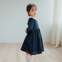 Anna / navy flower
