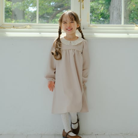 Petal / milk beige