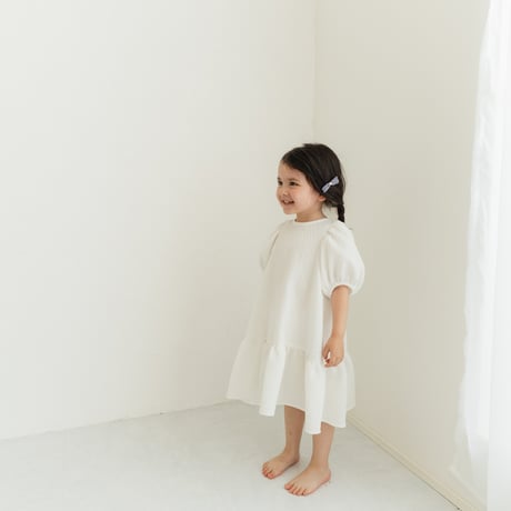 kids Back ribbon dress / white