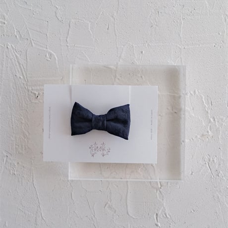 Bow tie