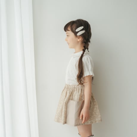 Oval pin 2 pc set / Milk & Powder petal