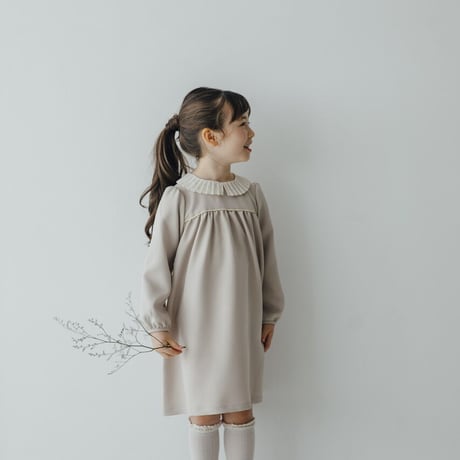 Petal / milk beige