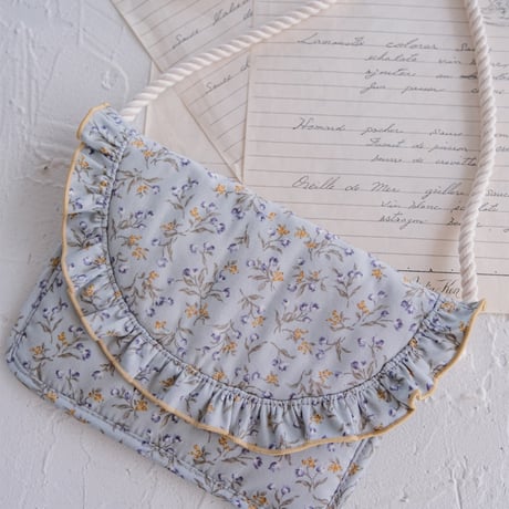 Square frill pochette / blue flower