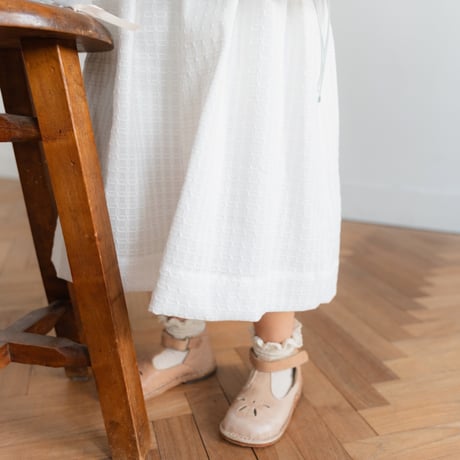 Collegien / Annette - Lightweight Pointelle Socks with Lace Frill