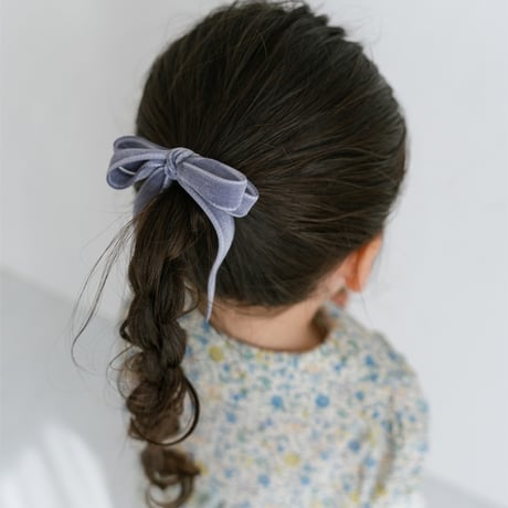 Double velvet ribbon tie