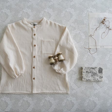 Stand over shirt / milk