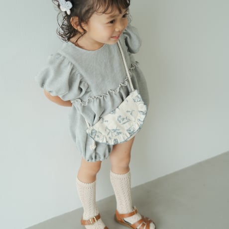 Pochette / Pale bloom