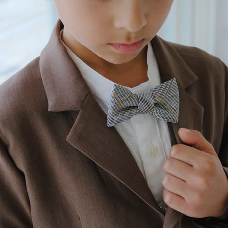 Bow tie